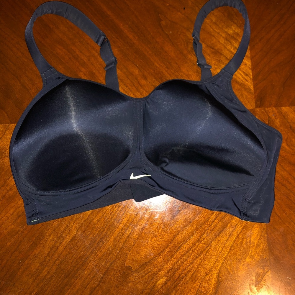 padded sports bra
